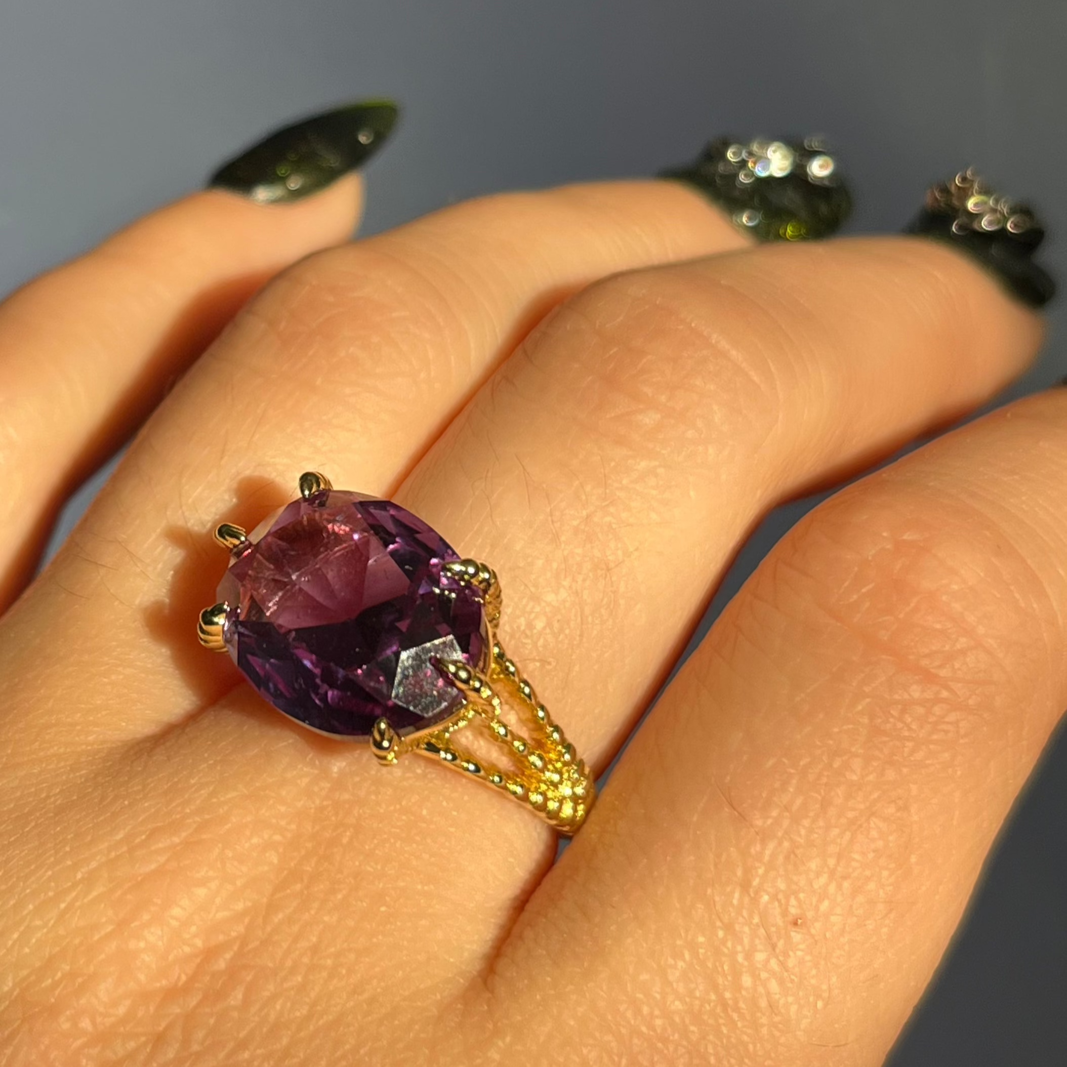 RAVEN'S HEART CLAW RING