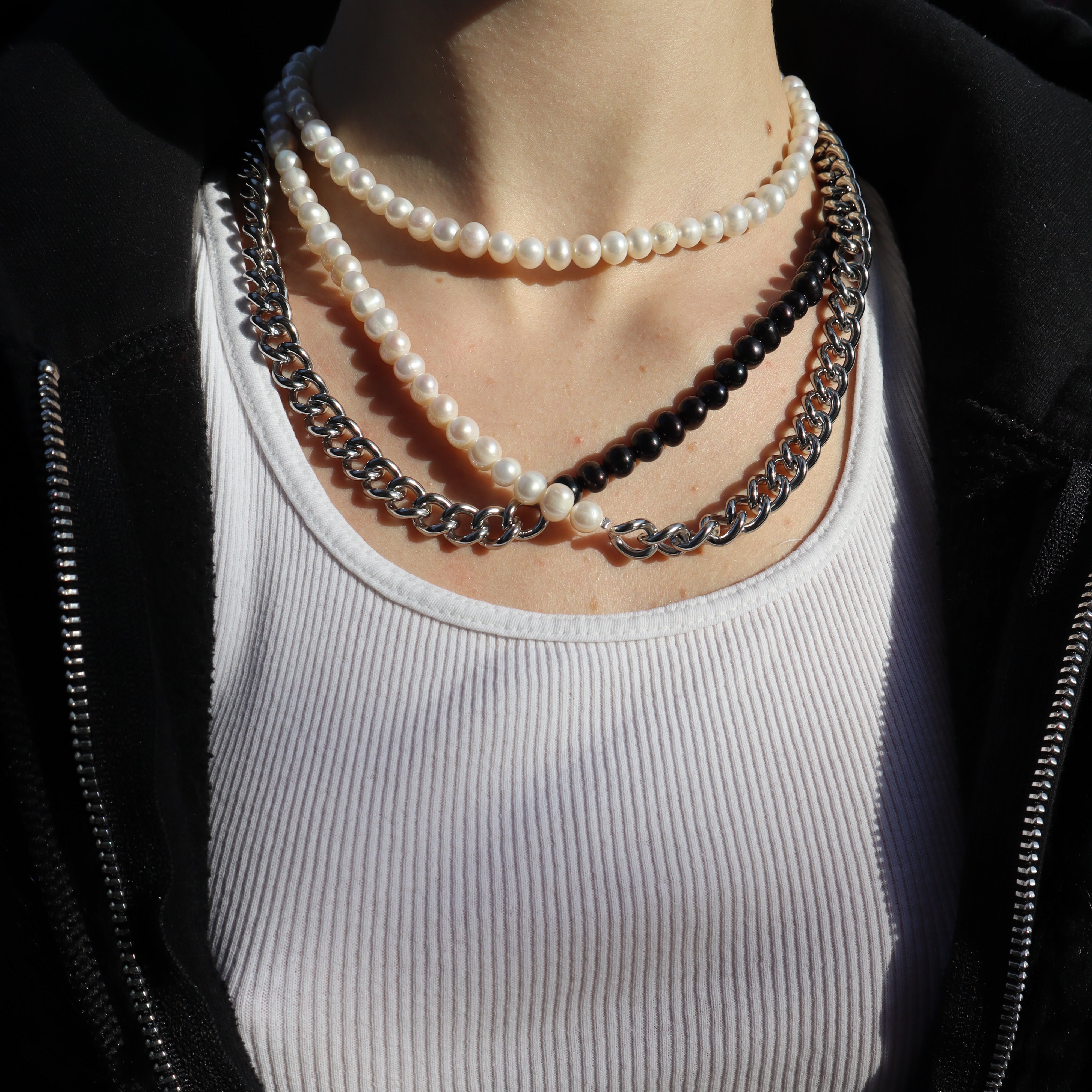 SNOWY PEARL CHAIN