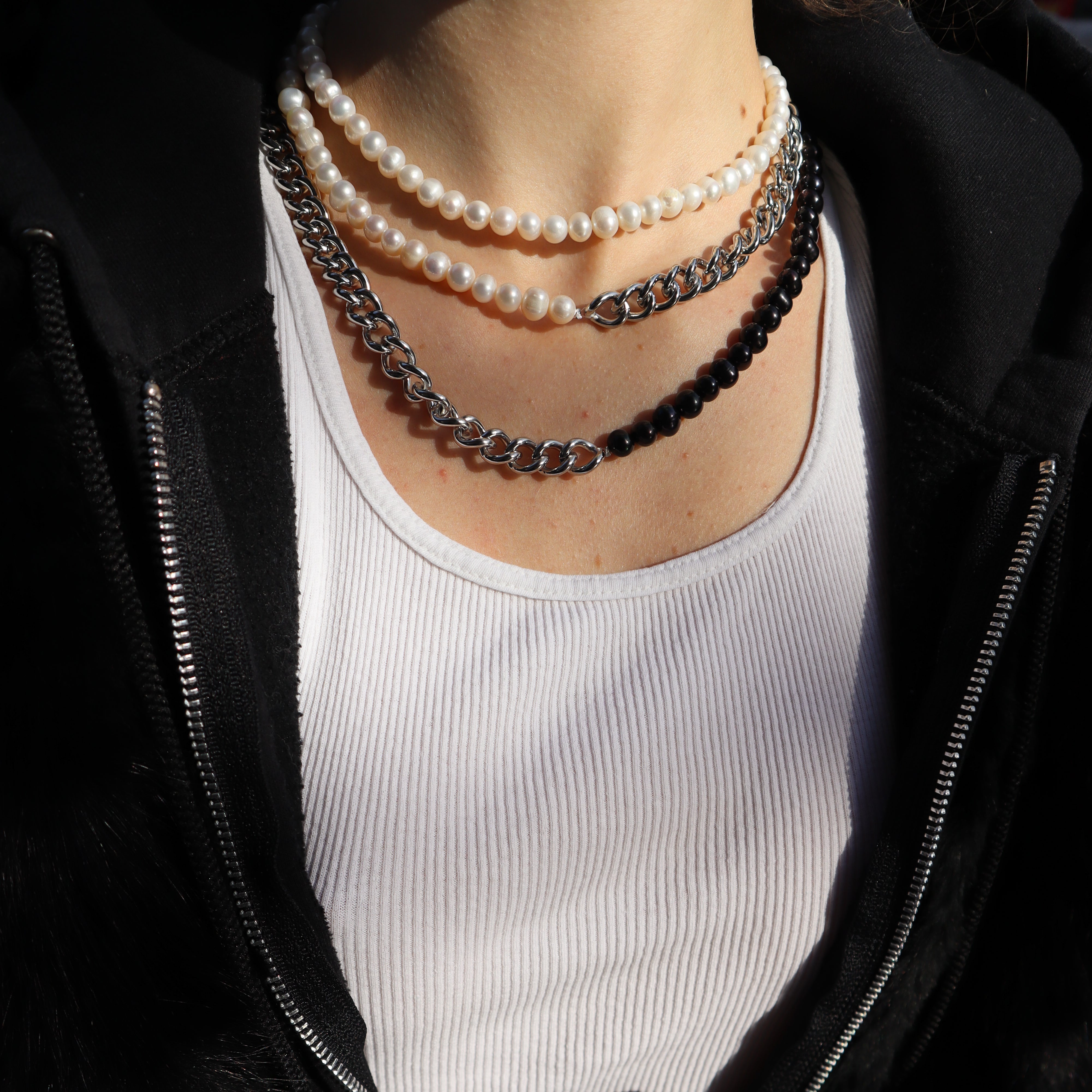 SNOWY PEARL CHAIN