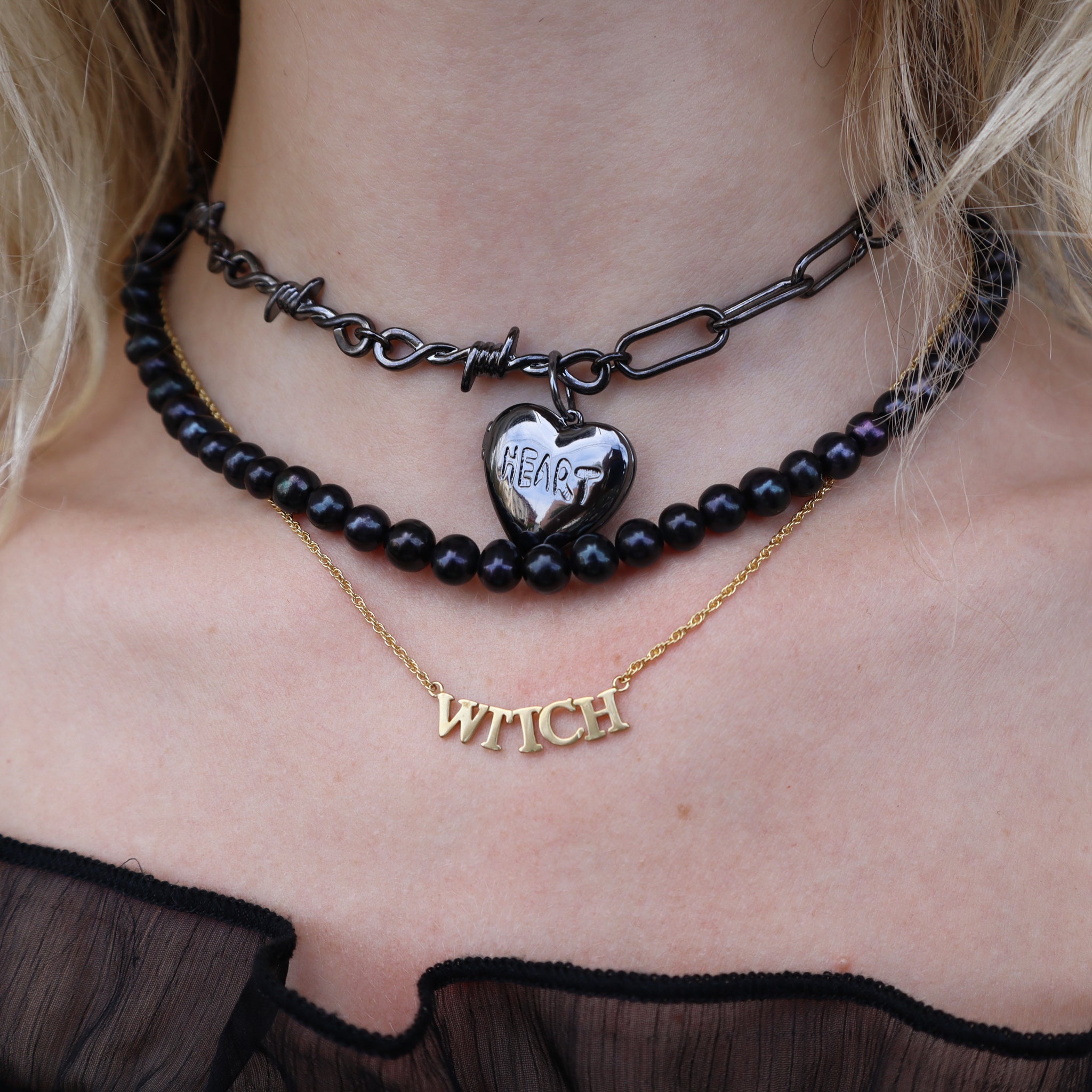 WITCH CHOKER