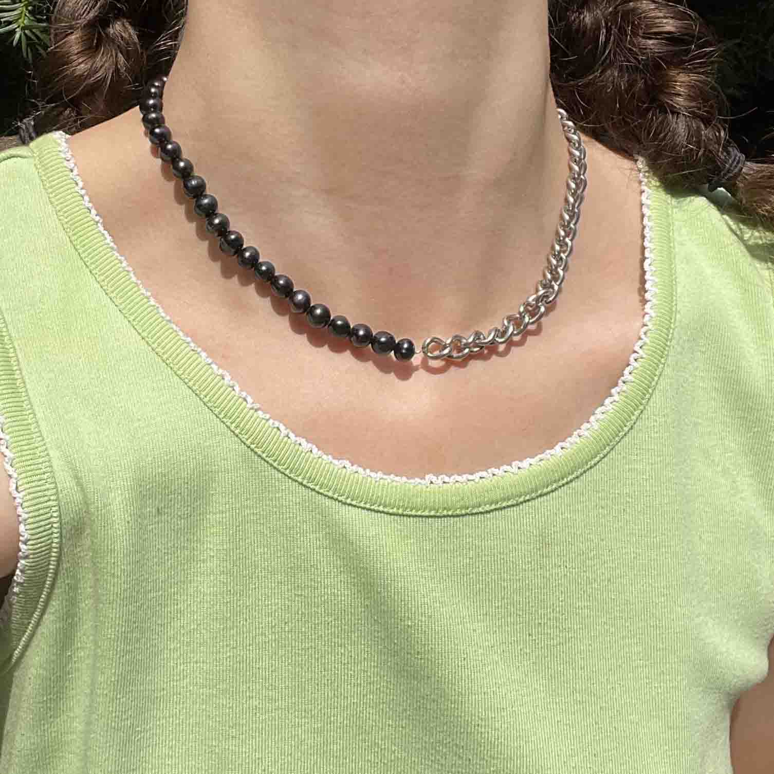 BLACK PEARL CHOKER