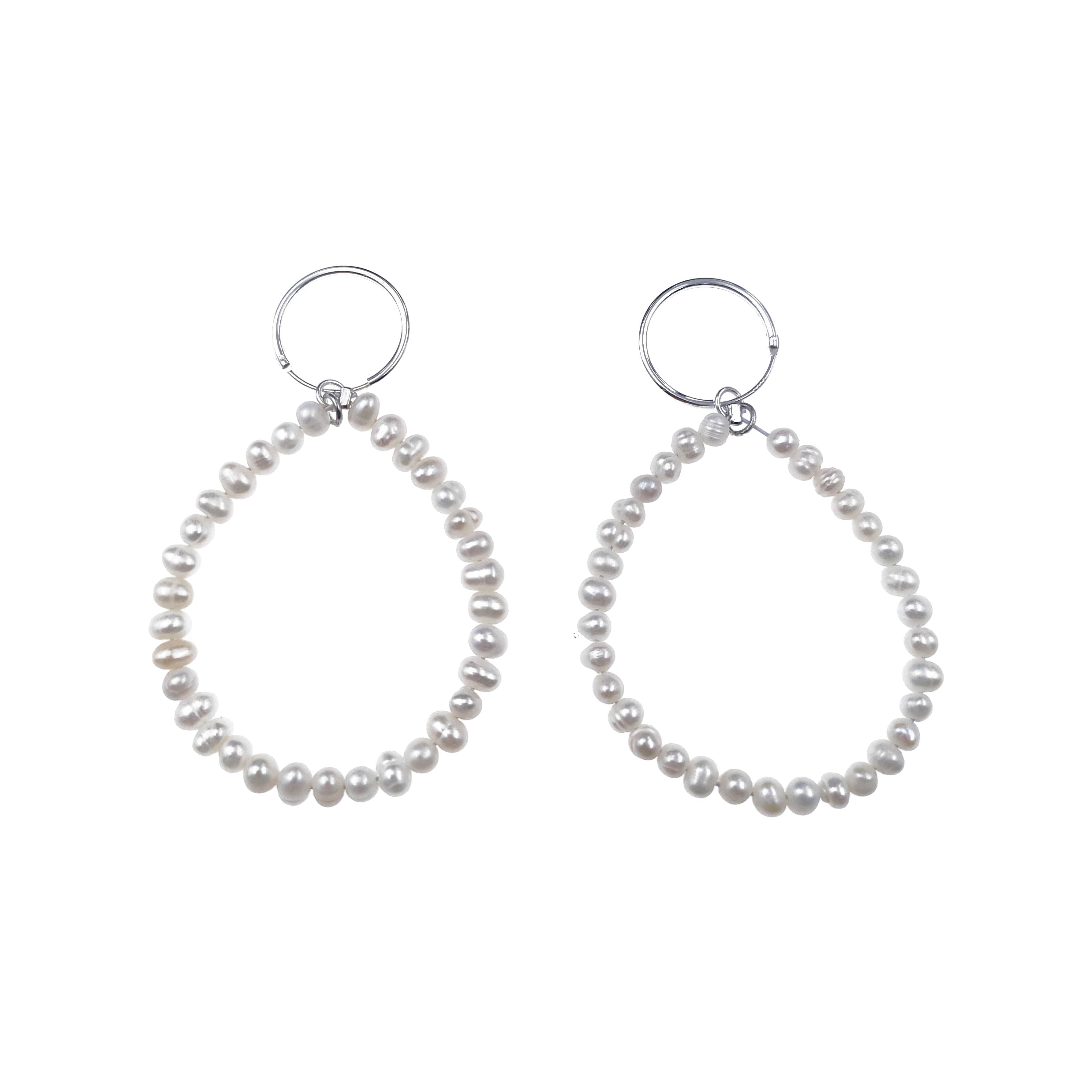 DELICATE BUT STRONG PEARL HOOPS