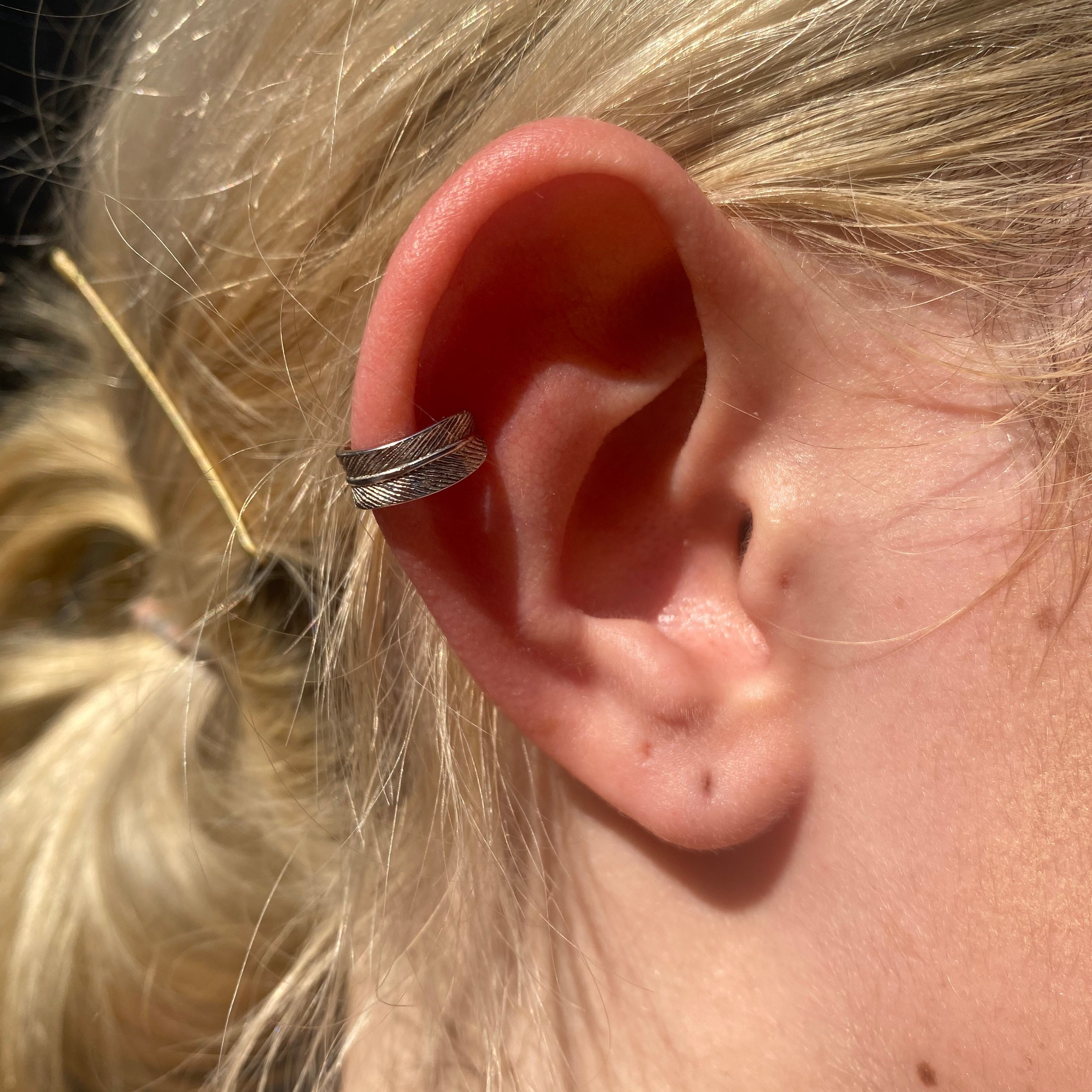 FEATHER EAR CUFF