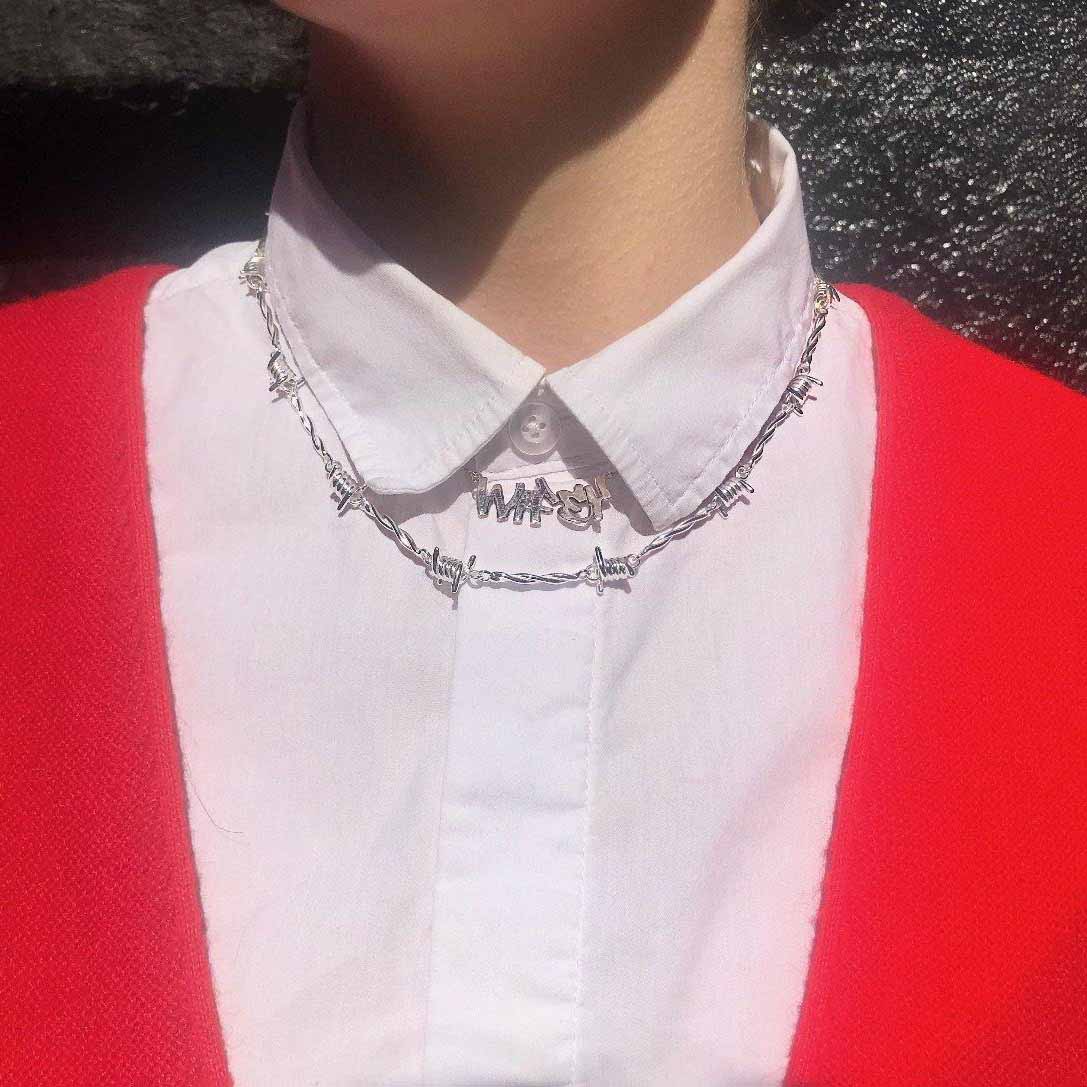 BARBED CHOKER