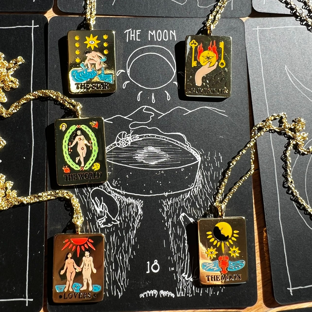 COLORFUL TAROT NECKLACE