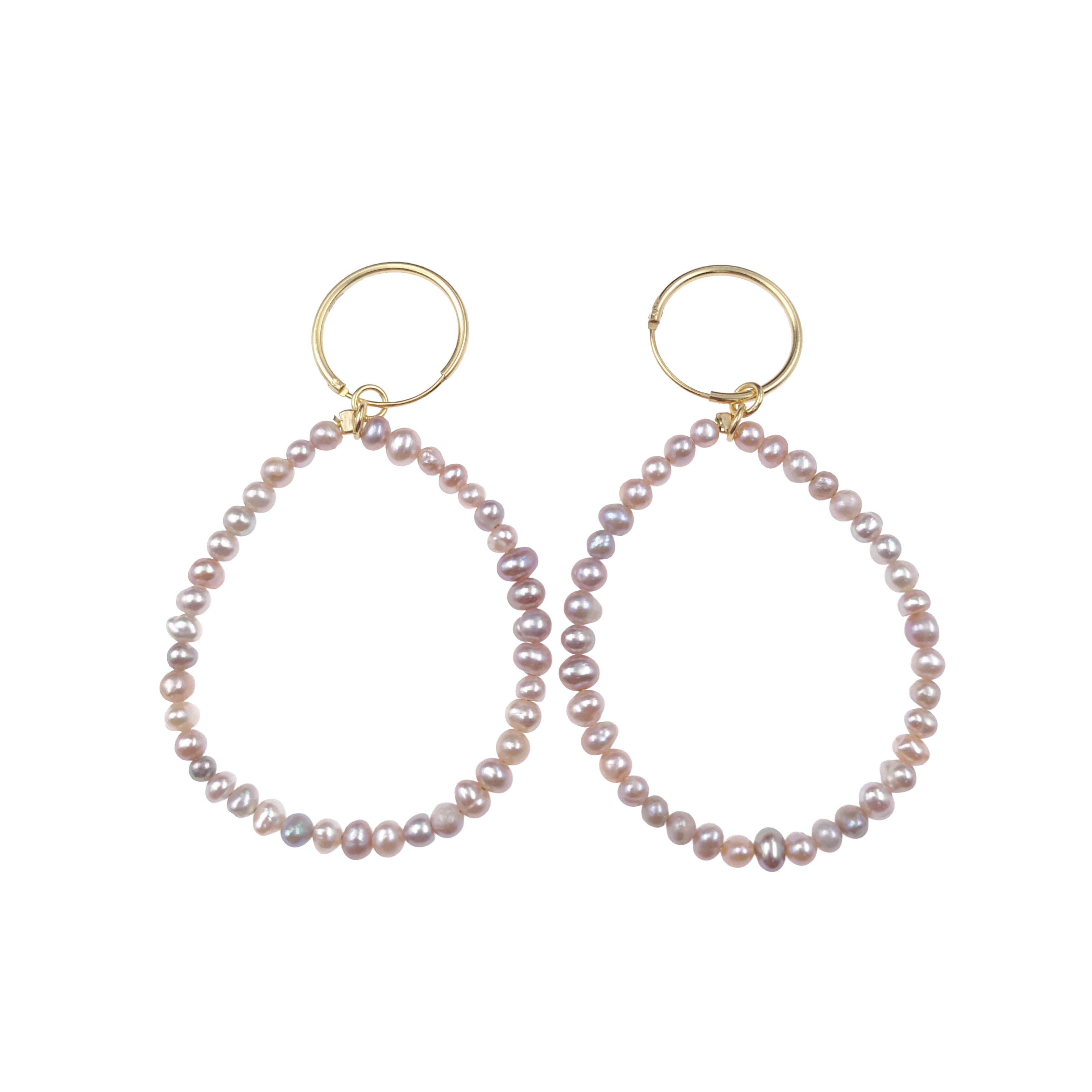 DELICATE BUT STRONG PEARL HOOPS