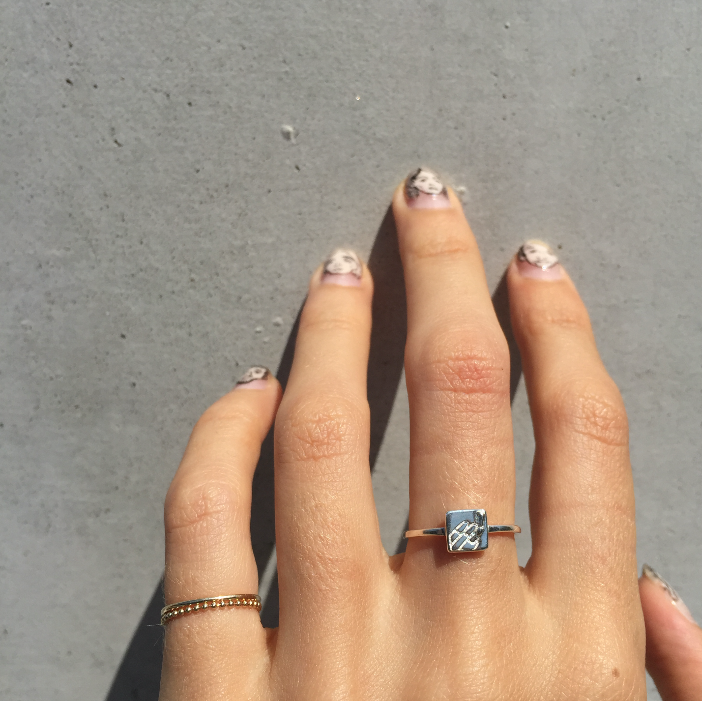 VMOJI NAIL POLISH RING